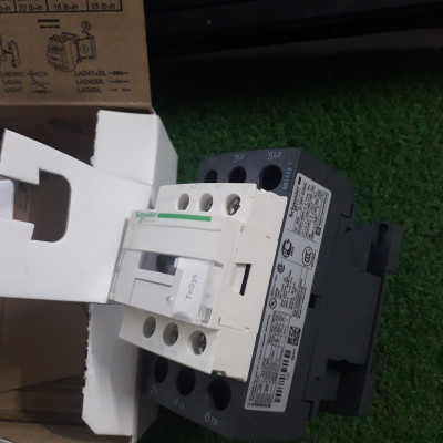 Khởi động từ LC1D38M7 Schneider 220VAC  3P-38A | Chính hãng |