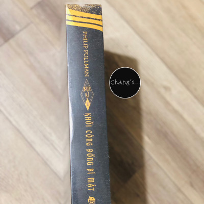 Bụi kí - II - Khối cộng đồng bí mật (Bản đặc biệt kèm hộp đựng và postcard)