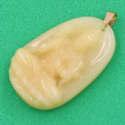 Mặt dây chuyền Đại Thế Chí Bồ Tát thạch anh vàng 4.3cm - phật bản mệnh tuổi Ngọ