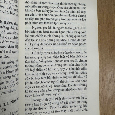 Sách - Cho Và Nhận Con Đường Thực Hành Tình Thương Và Lòng Từ Bi