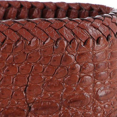 Bóp nam Huy Hoàng da cá sấu nguyên con đan viền kiểu đứng màu nâu đỏ HT2765