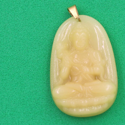Mặt dây chuyền Đại Thế Chí Bồ Tát thạch anh vàng 4.3cm - phật bản mệnh tuổi Ngọ