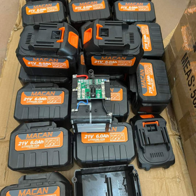 HÀNG CHÍNH HÃNG - Pin MACAN 15 Cell 21V dung lượng cao chân pin phổ thông