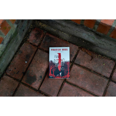 Sách Hỗn mang (Tập 1) - Đừng bao giờ buông dao - Nhã Nam - BẢN QUYỀN