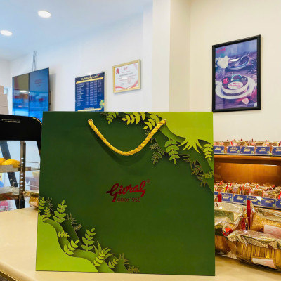 Hộp 4 Bánh Trung Thu Givral Tết Đoàn Viên 10 (150gr)