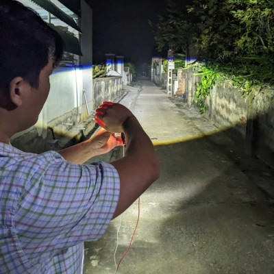 Đèn Pha LED Ô Tô Xe Máy T9 H4 Cắt Sáng Chống Chói: Bản Cao Cấp Cho Mọi Điều Kiện Đường Đi