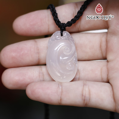 Mặt dây chuyền ngọc bội như ý Ruyi đá mã não trắng 3.3x2x0.8cm mệnh thủy, kim - Ngọc Quý Gemstones