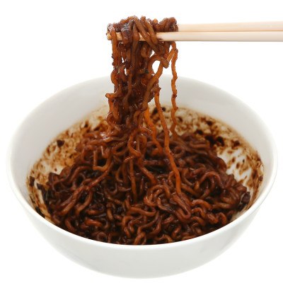 Combo 6 Ly Mì Jin Tương Đen vị bò Ottogi 65gx6