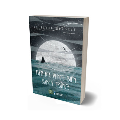 Bên Kia Vùng Biển Sáng Trăng