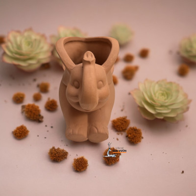Chậu Gốm Đất Nung Hình Chú Voi Con
