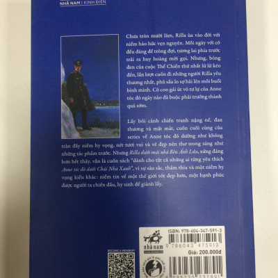 Rilla dưới mái nhà bên ánh lửa