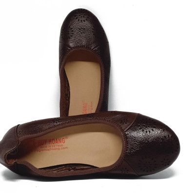 Giày nữ hoa văn Huy Hoàng da bò màu nâu đất HT7952