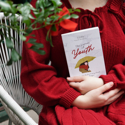 Combo 3 cuốn Sách Công Bằng Trên Đời Là Do Bạn Nỗ Lực Giành Lấy + Gửi Cậu Một Cái Ôm Vì Đã Không Bỏ Cuộc + The Journey Of Youth (Chưa kịp lớn đã phải trưởng thành bản song ngữ Việt - Anh)