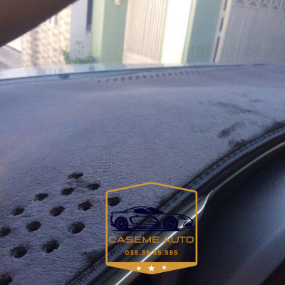 [SUZUKI SWIFT] Thảm Taplo 3 Lớp Dành Cho Xe SUZUKI SWIFT, Nhung Lông Cừu Và Da Vân Carbon Cao Cấp - Hàng Chính Hãng