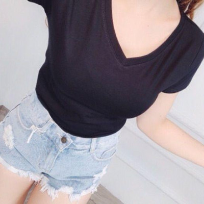 Áo thun cổ tim body thun lạnh hàng có size S,M,L