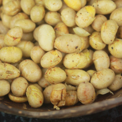 Combo Đậu Nành Sấy Cỏ Ngọt Vị Cay Hải Long (230g) + Mứt Xoài Sấy Dẻo Hải Long (120g)