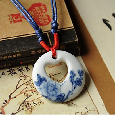 Vòng cổ mặt gốm vẽ hoa thủy mặc VGOM59