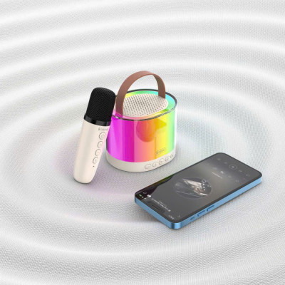 Loa Bluetooth Celebrat SP-18 tặng kèm Micro hát Karaoke gia đình , âm thanh vòm, hàng chính hãng, cho dùng thử 30 ngày