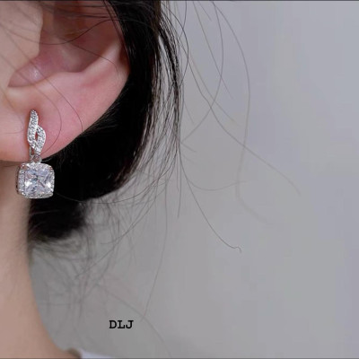 Bông tai bạc mặt đá vuông chất liệu bạc s925 MS075v