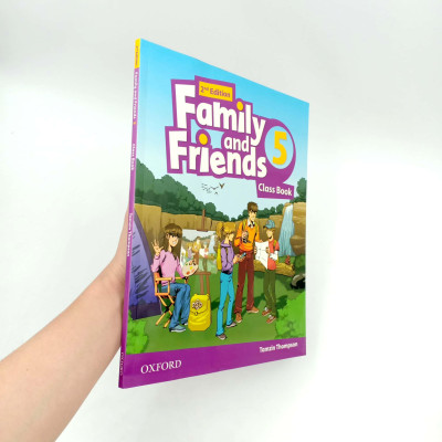 Family and Friends: Level 5: Class Book