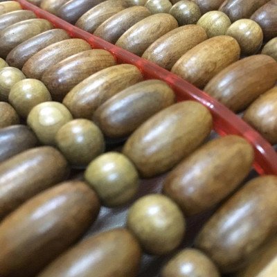 Gối Công Thái Học Gỗ Bách Xanh Cao Cấp - Kích Thước 36cmx24cmx8/4cm ( video , hình thật ) 