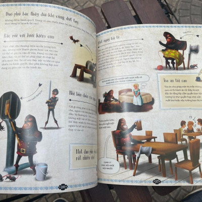 Sách - Câu chuyện pháp luật và hình phạt theo dòng thời gian (Nhã Nam HCM)