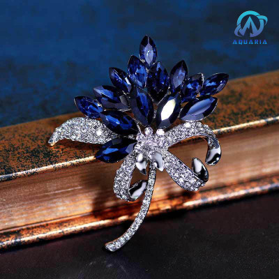 Trâm Cài Áo Nữ Quà Tặng Hoa Đính Đá Saphia Xanh Tím Trang Nhã Sang Trọng (Kèm Hộp)