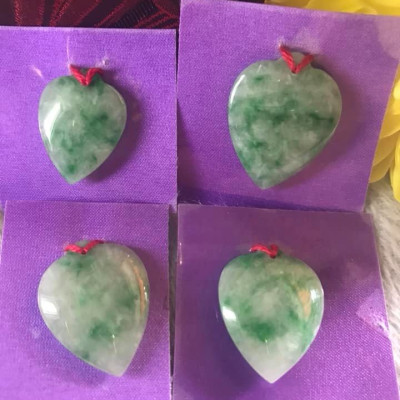 MẶT DÂY CHUYỀN TRÁI TIM BÔNG TRẮNG XANH LÁ BÓNG ĐẸP  SIZE DÀI 27MMX NGANG 22MM X SÂU 6MM CHẤT LIỆU ĐÁ CẨM THẠCH TỰ NHIÊN 