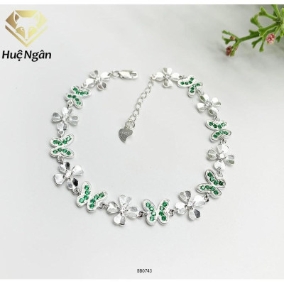 Lắc tay bạc 925 Huệ Ngân - Cỏ bốn lá và bướm xinh đá xanh BB0743