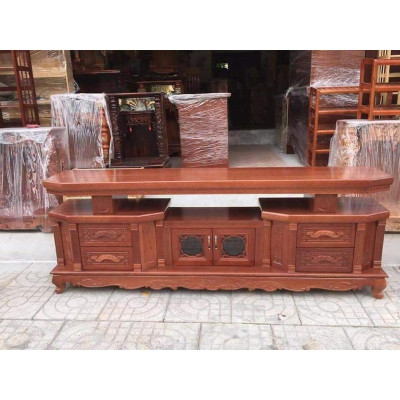 Kệ tivi vát cạnh gỗ xoan đào dài 2m màu cánh gián vân gỗ tự nhiên gỗ đã được xử lý tẩm sấy chống mối mọt sơn PU