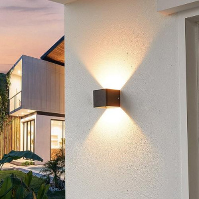 ĐÈN GẮN TƯỜNG NGOÀI TRỜI HÌNH VUÔNG 2*6W/ Lumi/ Hàng chính hãng 