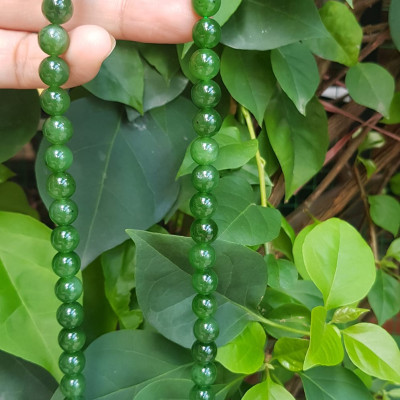 Chuỗi đeo Cổ Đá Ngọc Phật tự nhiên đẹp hay ngọc bích  Size hạt 8mm Màu xanh ngọc bích bóng đẹp món quà tặng ý nghĩa cho mình và người thân đeo đẹp xanh nhẹ nhàng mát xanh tươi ạ