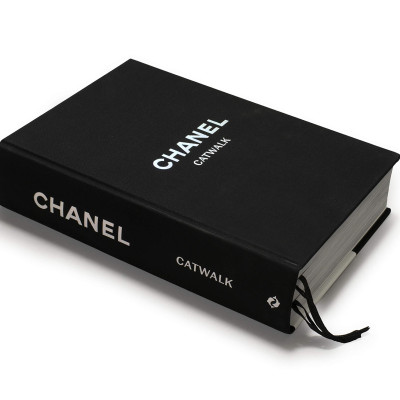 Artbook - Sách Tiếng Anh - Chanel Catwalk