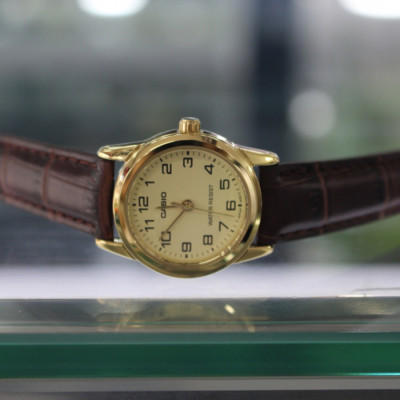 Đồng hồ nữ dây da Casio LTP-V001GL-9BUDF