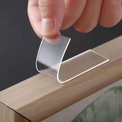 Hộp 60 Miếng Keo Dính Trong Suốt 2 Mặt Tiện Dụng, Băng Dính Trong Suốt Cố Định Đồ Vật, Có Thể Tái Sử Dụng, Tiện Ích Trong Gia Đình. TakyHome 6006