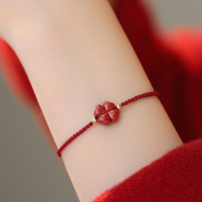 VÒNG TAY DÂY ĐỎ CỎ 4 LÁ CHU SA MAY MẮN TRONG CUỘC SỐNG