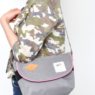 Túi đeo chéo ANELLO unisex cỡ nhỏ AU-A0131