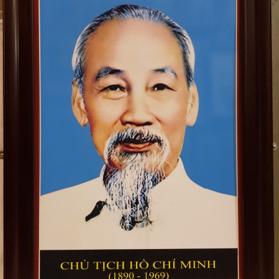 TRANH IN DẦU - CHÂN DUNG BÁC HỒ KÍNH YÊU