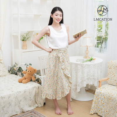 Đồ mặc nhà LMcation - Áo cổ tròn Mary Trắng kem & Chân váy bèo hoa nhí LMcation Camila
