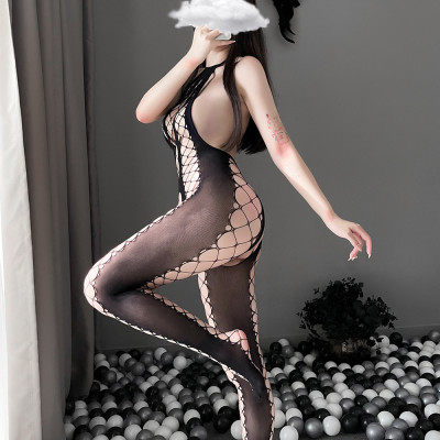 Đồ ngủ hóa thân lưới