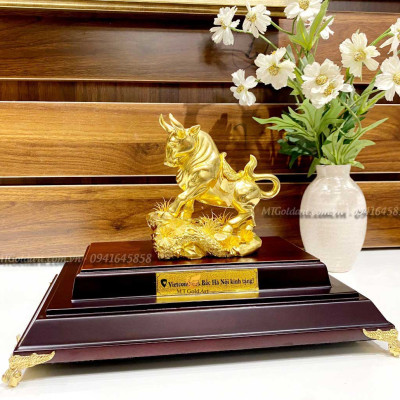 Tượng trâu phong thủy (14x17x22cm) MT Gold Art- Hàng chính hãng, trang trí nhà cửa, phòng làm việc, quà tặng sếp, đối tác, khách hàng, tân gia, khai trương 