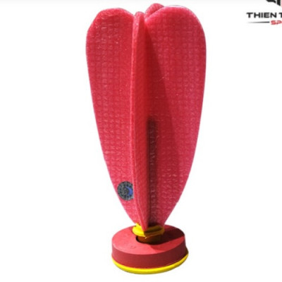 Hộp 6 quả cầu đá thi đấu ĐLS cánh xốp không thấm nước, đạt tiêu chuẩn thi đấu quốc tế, được các trường học, câu lạc bộ sử dụng nhiều trong thi đấu.