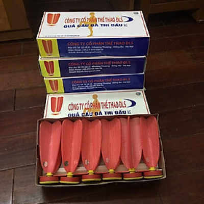 Hộp 6 quả cầu đá thi đấu ĐLS cánh xốp không thấm nước, đạt tiêu chuẩn thi đấu quốc tế, được các trường học, câu lạc bộ sử dụng nhiều trong thi đấu.