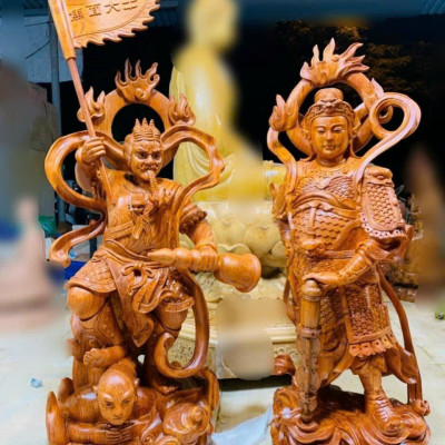 Tượng ngài tiêu diện đại sĩ kt 80×33×30cm và ngài vi đà hộ pháp kt 80×33×25cm bằng gỗ hương đá kt hương đá  