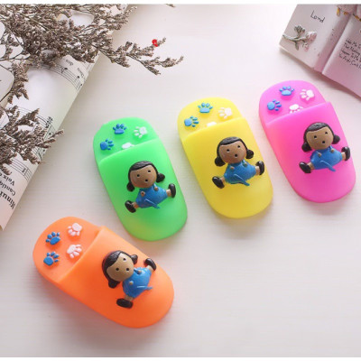 Đồ Chơi Gặm Cao Su Hình Chiếc Dép Có Kèn Bóp Kêu Chíp Chíp Cho Chó Mèo