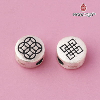 Charm bạc xỏ ngang họa tiết đồng tiền - Ngọc Quý Gemstones