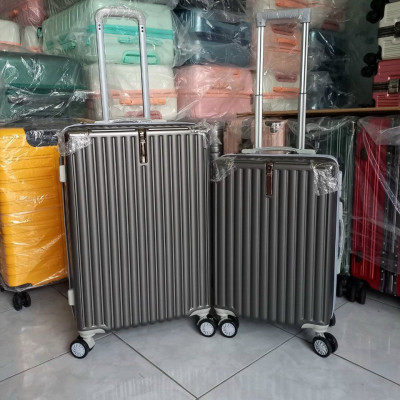 Bộ 2 cái Vali kéo du lịch gia đình juno Sofa nhựa ốp góc chống va đập size 20 và 24 đủ màu lựa chọn