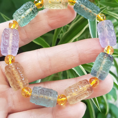 Vòng Tay nữ charm cao cấp Đá Fluorit tự nhiên đa sắc màu kiểu hạt 10mm phối tròn đẹp sang các Chị đeo xinh tay may mắn tài lộc cả năm ạ