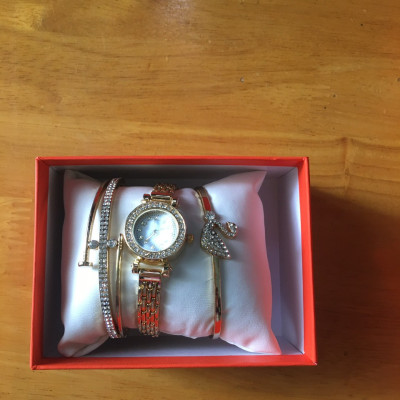 Combo phụ kiện đeo tay  3 món , phong cách thanh lịch thời trang  sang trọng cho nữ 