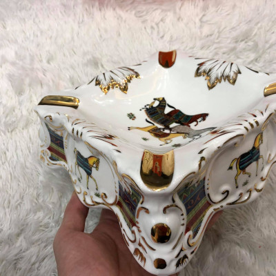 Gạt Tàn Sứ Lubinski AS160 Cao Cấp Họa Tiết Hoa Văn Thổ Cẩm Họa Tiết Hình Con Ngựa Sang Trọng